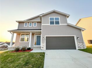 407 N 19th St, Indianola, IA 50125