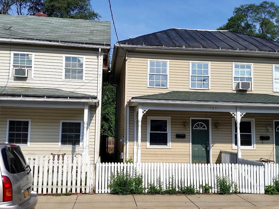 1st image of 317 1/2 Highland Ave