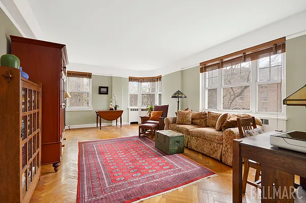 Sold by Bellmarc Realty | media 7