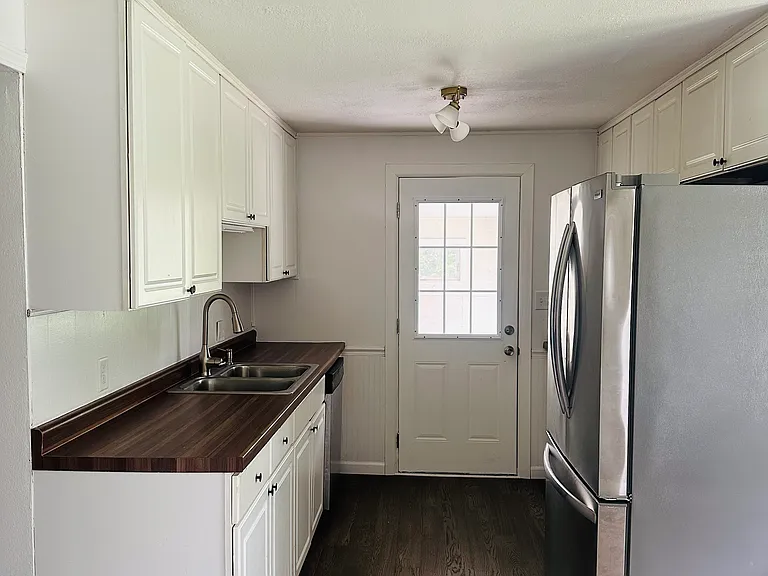 3124 Cherry St — Photo 4