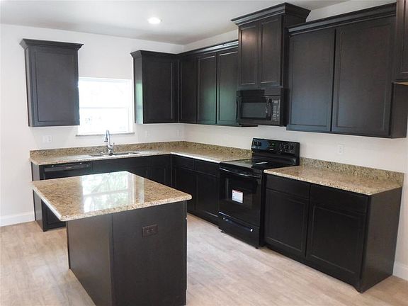 5th image of 1409 Speedway St