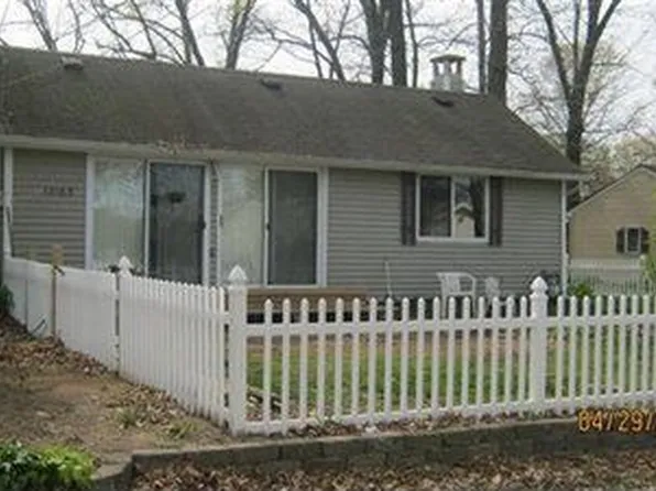 13165 Hill Top Dr NE, Gowen, MI 49326