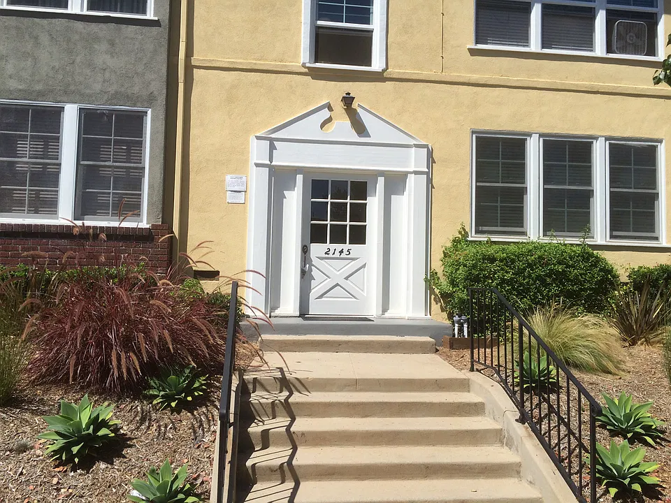 2145 Montana Ave #B