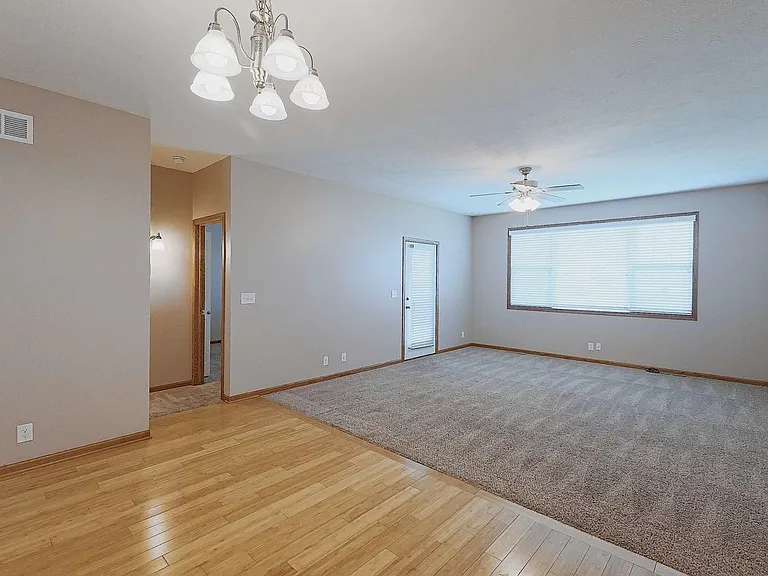 3154 King Ridge Blvd — Photo 2