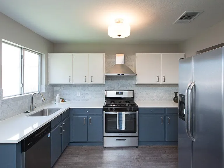 917 Minturn Ln — Photo 10