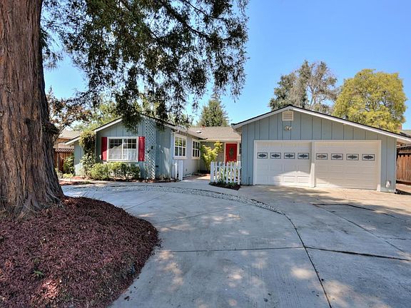 2nd image of 3197 Gleneeden Way