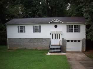 3058 26th Street Ln NE, Hickory, NC 28601