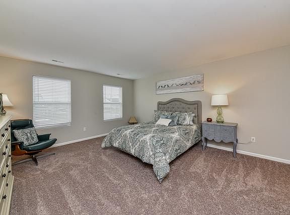 5th image of 1261 Comiskey Ave