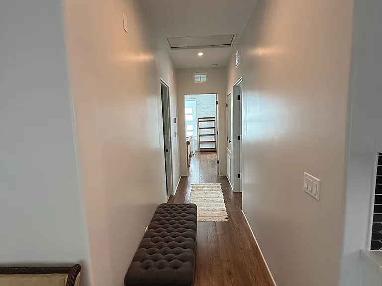 439 W Comstock Ave — Photo 15