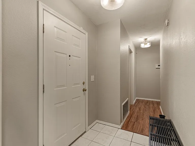 2909 W 61st Pl S — Photo 47