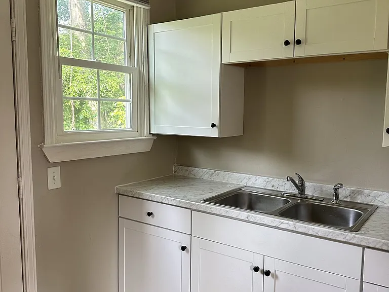 50 Maple St — Photo 7
