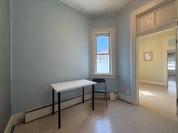 4th image of 68 Sherman Ave #2R