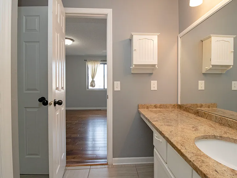 7626 Wedgewood Ct N — Photo 18
