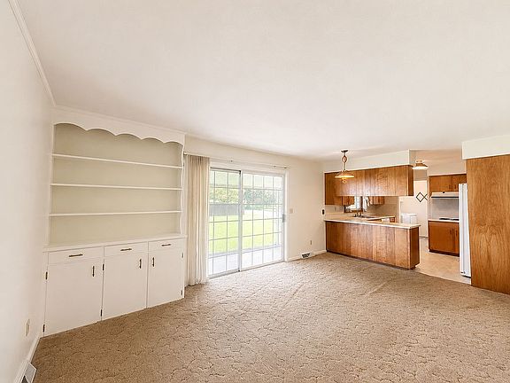 2nd image of 1501 Ann Rd