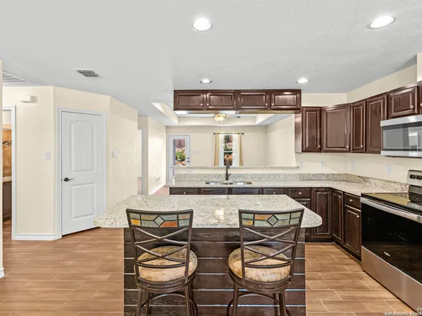 6610 woodstock, San Antonio, TX 78223