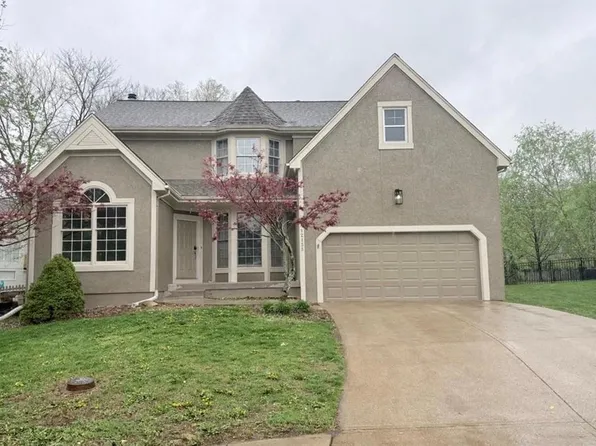 12135 Goodman St, Overland Park, KS 66213