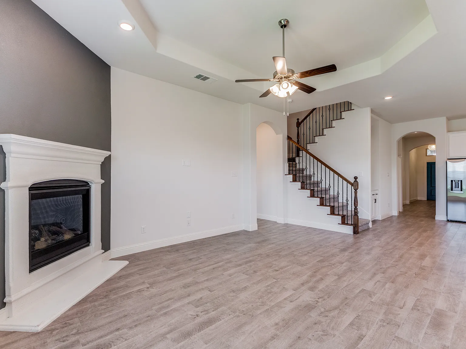 4 bed, 2510 sqft, $3,100 — Photo 4