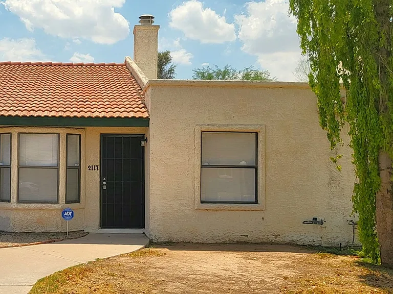 2117 W Missouri Ave — Photo 22