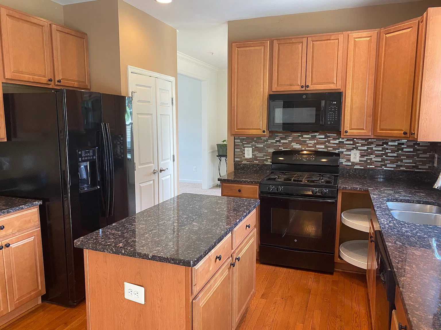 4 bed, 3.5 bath, $1,450 — Photo 3