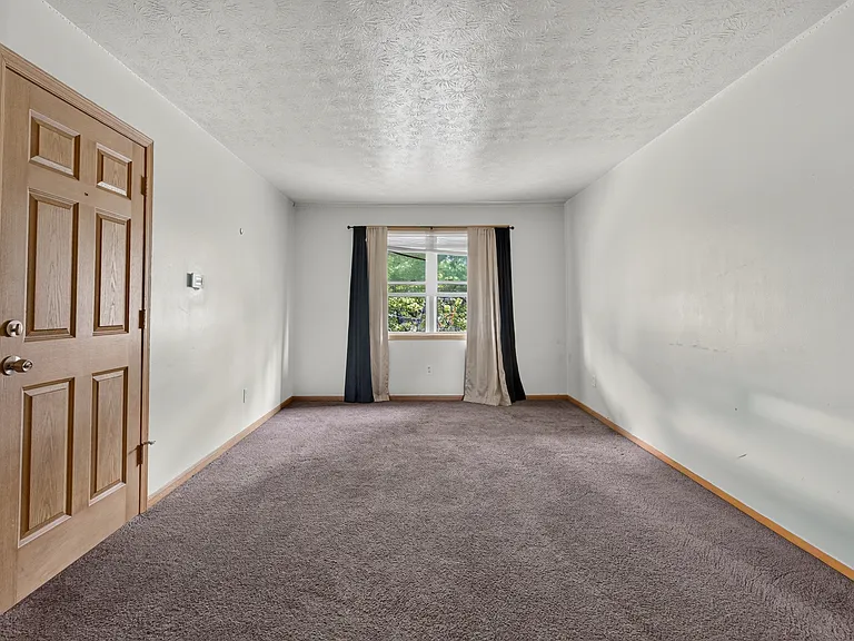 211 Park Ave #5 — Photo 3