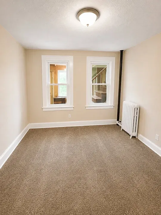 2 bed, 600 sqft, $1,930 — Photo 3