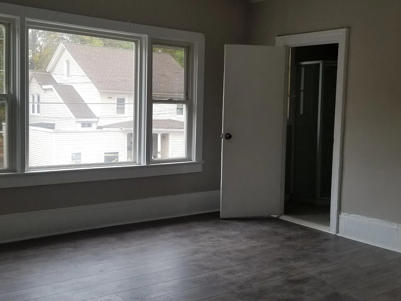 8 Warren Street - 3 — Photo 3