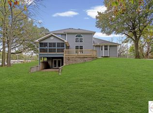 12421 Hickory Point Rd, Green Ridge, MO 65332