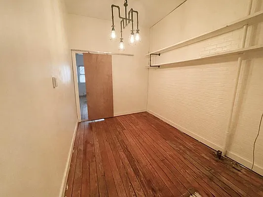 Rented by Ulas Real Estates Inc | media 22