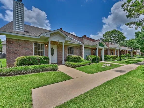 2416 Stone Hollow Dr, Brenham, TX 77833