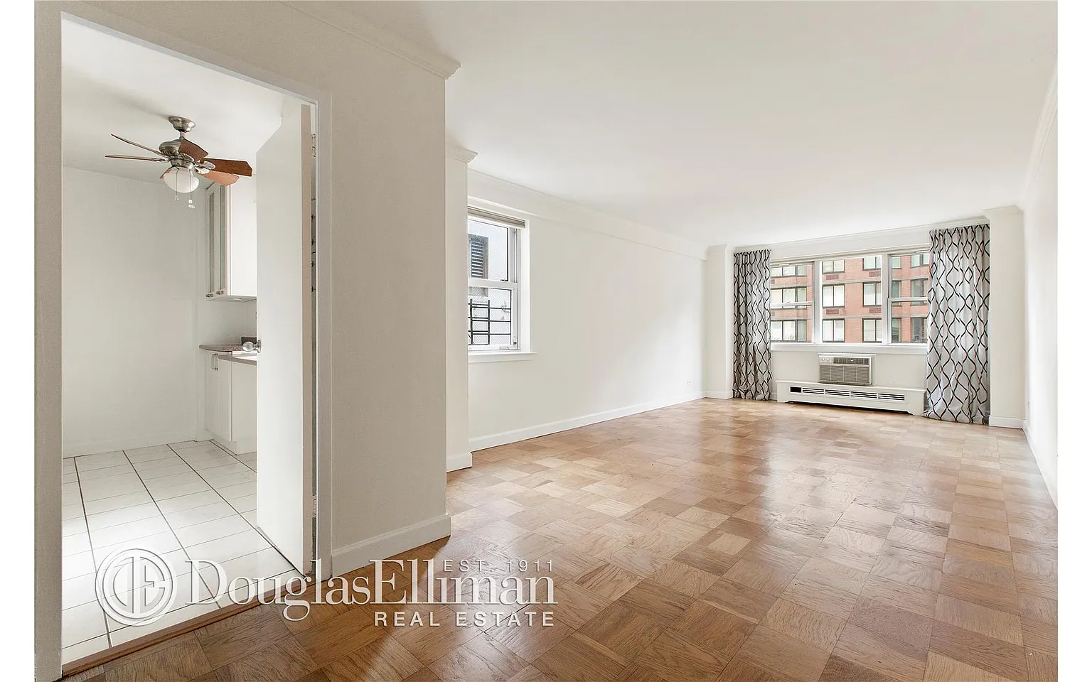 333 E 79th St APT 4M photo 1