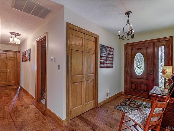 3rd image of 1112 Stone Dr