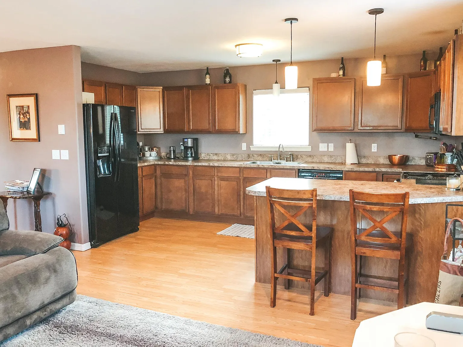202 Farview Dr — Photo 3