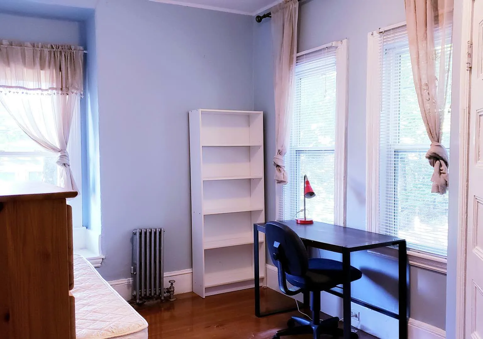 4 bed, 1360 sqft, $925 — Photo 3