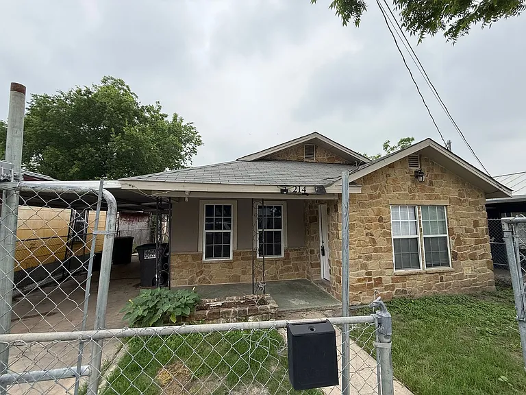 214 Aztec Aly — Photo 1