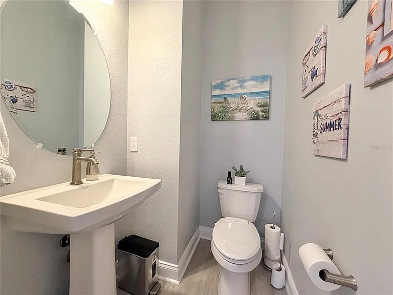 660 Rosewood Way — Photo 12