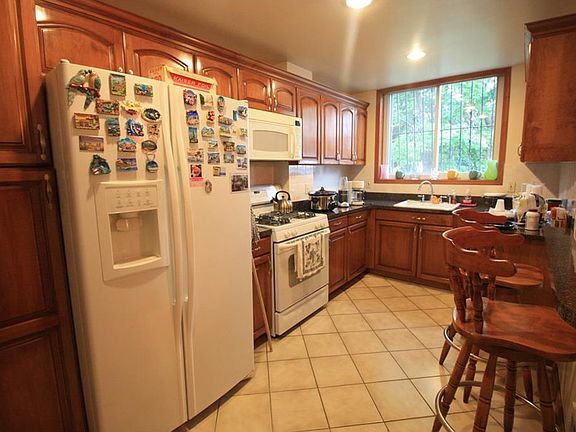 3rd image of 4560 Richardson Ave