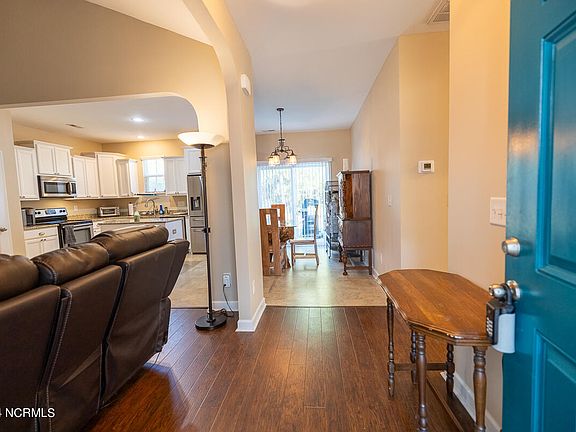 2nd image of 2328 Cottagefield Lane