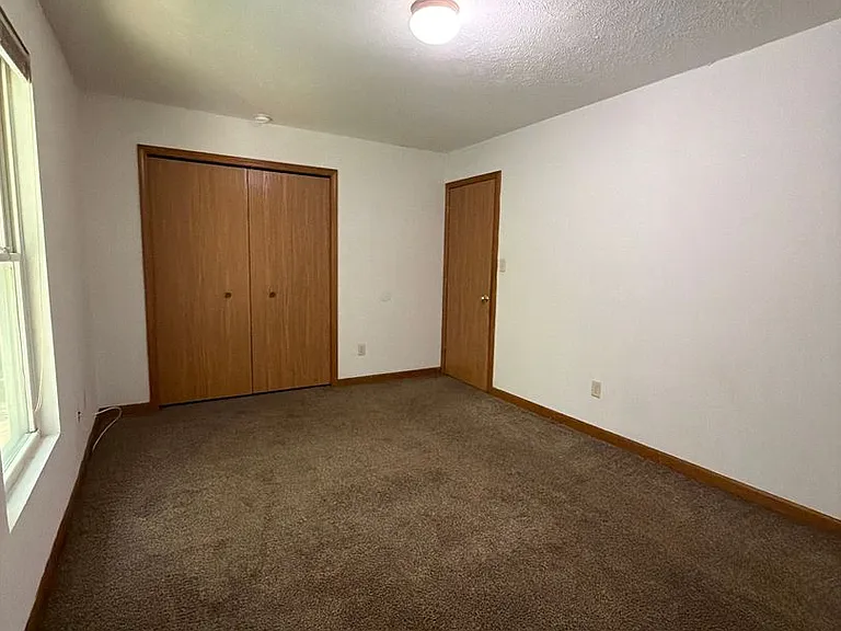 269 Woodridge Ct — Photo 9
