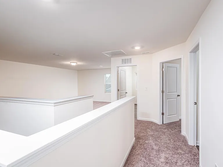 360 Rayland St — Photo 12