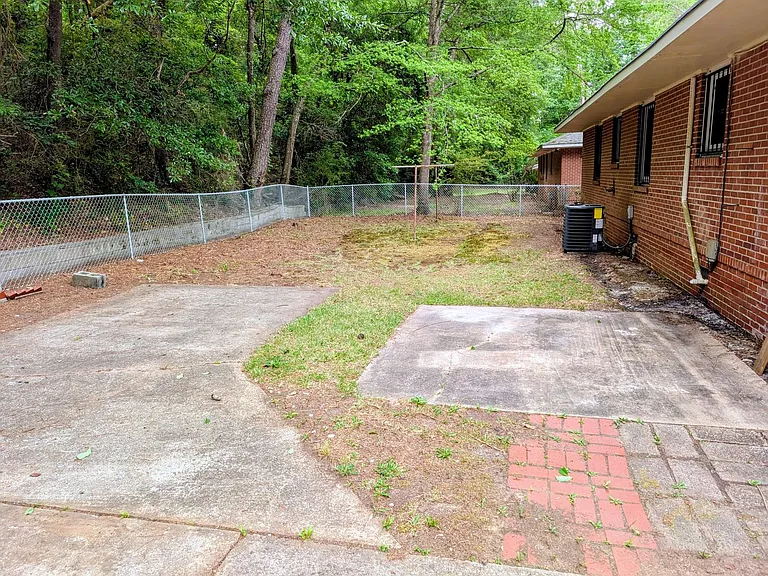246 Robert E Lee Dr — Photo 7