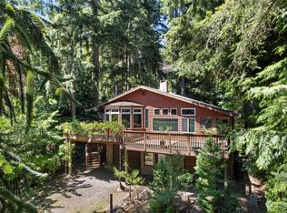 1099 Worthy Pl, Greenbank, WA
