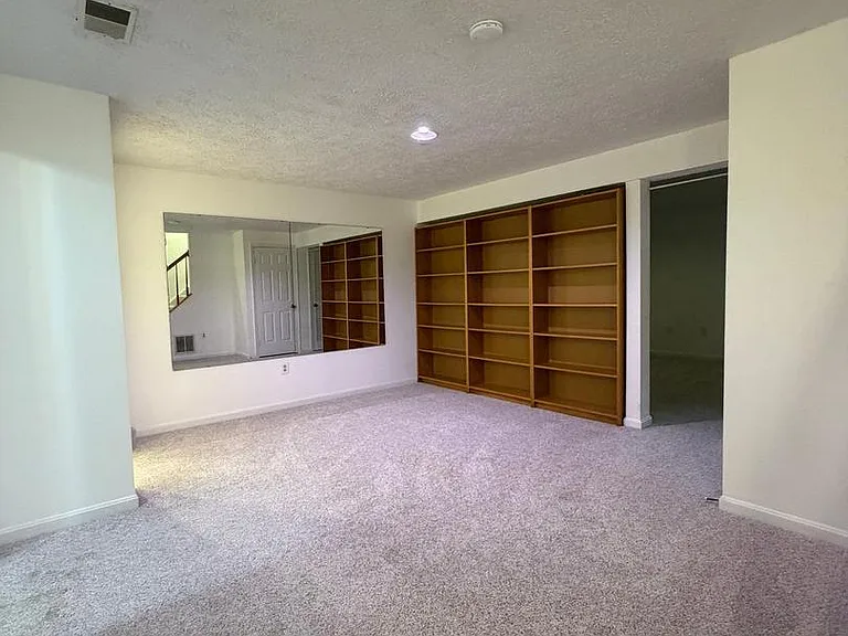 14611 Flower Hill Ct — Photo 23