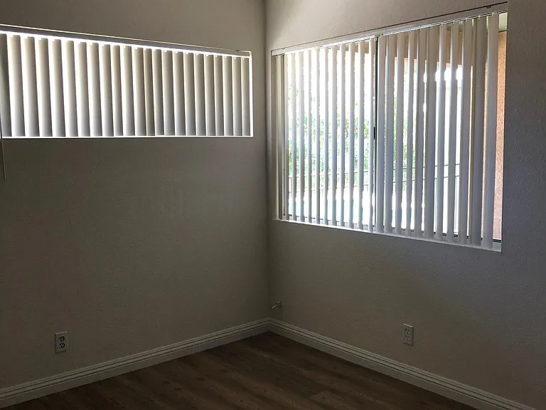 855 S Citrus Ave — Photo 15
