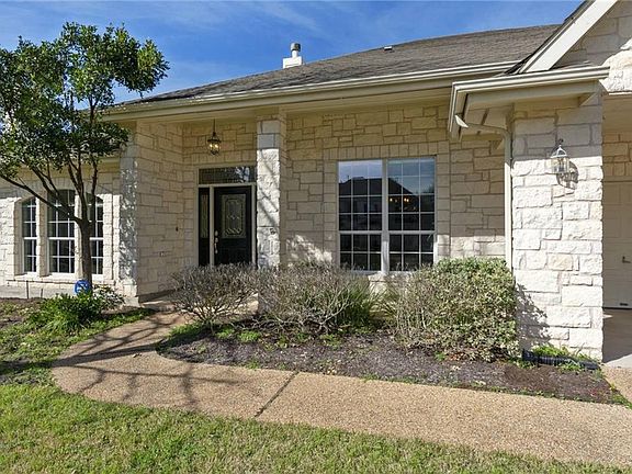 3rd image of 4518 Grand Cypress Dr