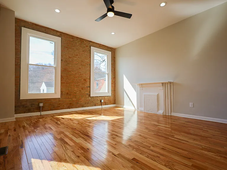 652 Delhi Ave — Photo 29