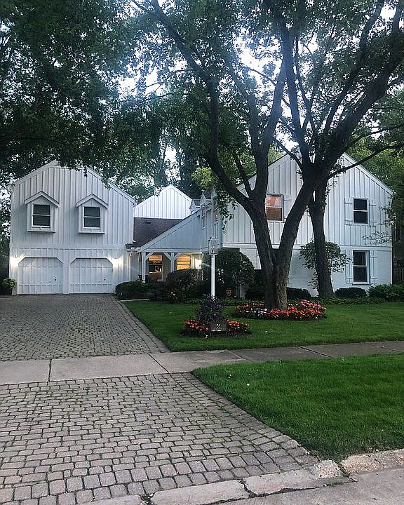 2nd image of 35 Shenandoah Rd