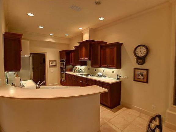5th image of 1633 Glen Eagles Way
