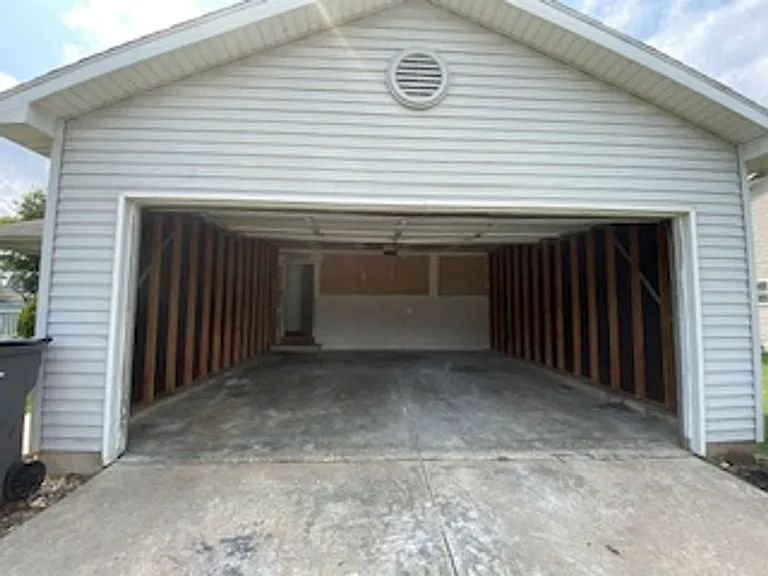 819 Colonial Manor Dr — Photo 22