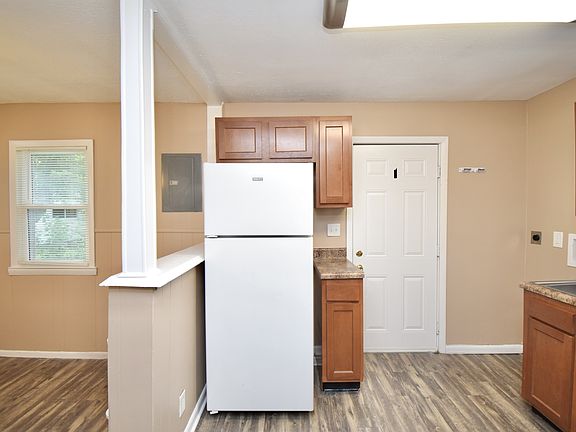 5th image of 4050 Annapolis Ave