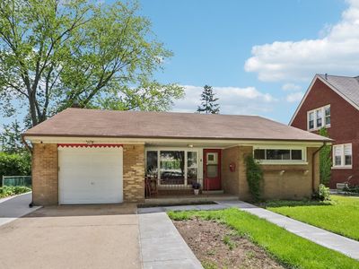 107 N Lancaster St, Mount Prospect, IL, 60056